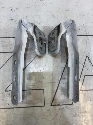 Петли капота левая правая 4F0823301 Audi A6 C6 / S6 C6 / RS6 C6