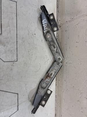 Петли капота левая правая 8E0823301E Audi A4 B6