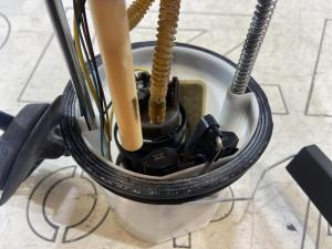 Модуль подачи топлива и датчикуровня топлива 1K0919051DB Skoda Octavia II рест