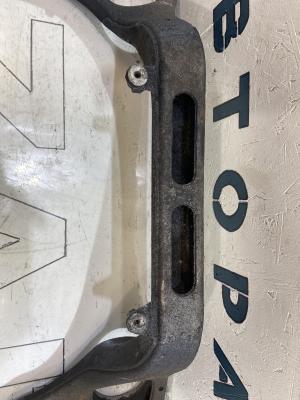 Кронштейн опоры двигателя 7L6199207 Volkswagen Touareg I