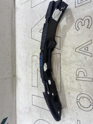 Кронштейн, направляющая переднего бампера левая 7L6807183A Volkswagen Touareg I