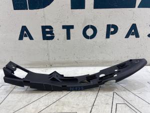 Кронштейн, направляющая переднего бампера левая 7L6807183A Volkswagen Touareg I