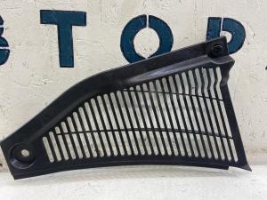 Жабо правое 7L6819729A Volkswagen Touareg I