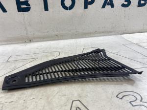 Жабо правое 7L6819729A Volkswagen Touareg I