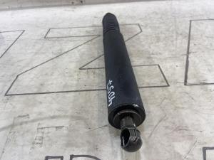 Амортизатор багажника 7L6827550B Volkswagen Touareg I