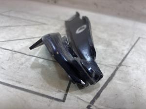 Петля капота правая 4B0823302D Audi A6 C5 / A6 C5 Allroad