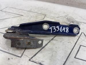 Петля капота левая 4B0823301D Audi A6 C5 / A6 C5 Allroad