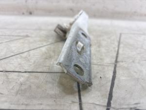 Петля капота правая 8E0823302E Audi A4 B6