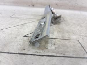 Петля капота левая 8E0823301E Audi A4 B6