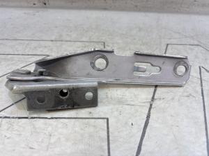 Петля капота левая 8E0823301E Audi A4 B6