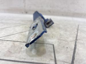 Петля капота левая 8E0823301E Audi A4 B6