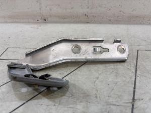 Петля капота левая 4F0823301 Audi A6 C6 / S6 C6 / RS6 C6