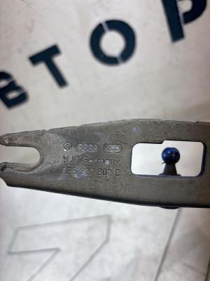 Петля крышки багажника 8E5827302C Audi A4 B6 sedan