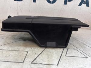 Крышка АКБ 1K0915443A Volkswagen Jetta MK5
