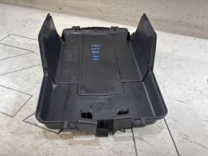 Крышка АКБ 1K0915443A Volkswagen Jetta MK5