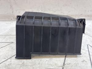 Крышка блока предохранителей 1K0937132F Volkswagen Jetta MK5