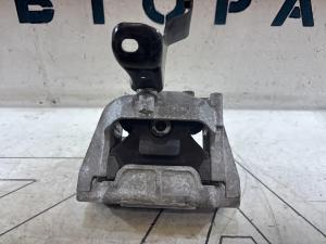 Опора двигателя 1K0199262M Volkswagen Jetta MK5