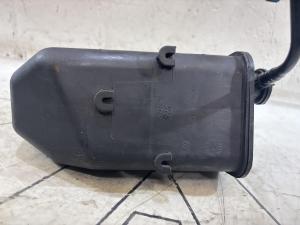 Адсорбер (фильтр угольный) 1K0201801D Volkswagen Jetta MK5