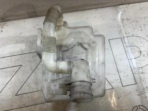 Бачок стеклоомывателя 1K0955453R Volkswagen Jetta MK5