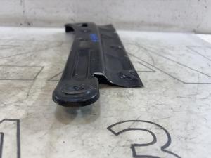 Направляющая заднего бампера правая 1Z5807148A 