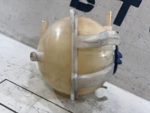 Расширительный бачок 1K0121407A Volkswagen Jetta MK5