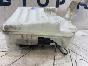 Бачок стеклоомывателя 1K0955453R Volkswagen Jetta MK5