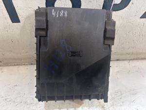 Крышка блока предохранителей 1K0937132F Volkswagen Jetta MK5