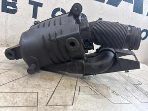 Корпус воздушного фильтра 1K0129607AL Volkswagen Jetta MK5