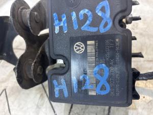 Блок управления ABS 1K0907379AK Volkswagen Jetta MK5