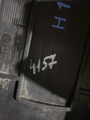 Крышка АКБ 1K0915443A Volkswagen Jetta MK5