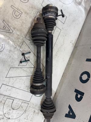 Приводы передние 1K0407271EE Skoda Octavia RS II