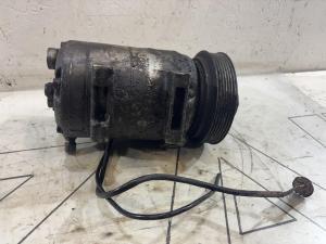 Компрессор климатич. установкис электромагнитной муфтой 4A0260805AD Audi A6 C4