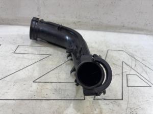 Патрубок турбины 03C145673N Skoda Octavia A5