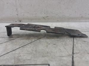 Кронштейн турбокомпрессора 03C253197N Skoda Octavia II рест