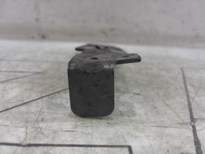 Кронштейн турбокомпрессора 03C253197N Skoda Octavia II рест