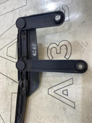 Поводок бескаркасной щётки 7L0955407D Volkswagen Touareg I