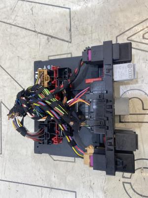 Блок управления бортовой сети 3C0937049E Skoda Octavia RS II