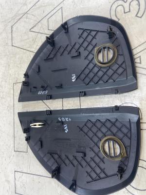 Накладка декоративная на торпедо 1Z0857503 Skoda Octavia RS II