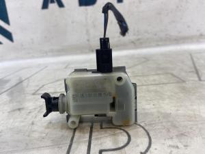 Активатор замка багажника 1M0959781A Skoda Octavia RS II