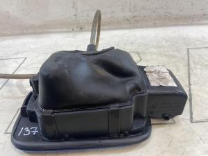 Лючок бензобака 1Z5010485J Skoda Octavia RS II