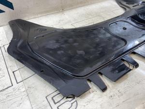 Пыльник двигателя центральный 1K0825237J Skoda Octavia II рест