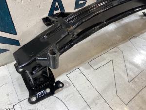 Усилитель переднего бампера 1Z0807111 Skoda Octavia II рест