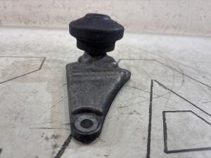 Кронштейн двигателя передний 8D0199343J Audi A4 B5