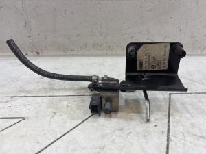 Клапан электромагнитный 078131115G 