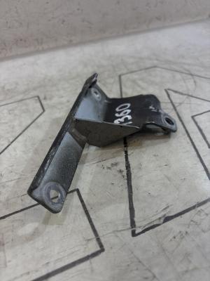 Кронштейн осушителя,правый 078133576D 