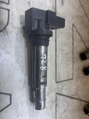 Катушка зажигания с наконечником провода к свече зажигания 036905715G Skoda Octavia II рест