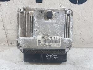 Блок управления двигателем (ДВС) 03C906016AK Skoda Octavia II рест