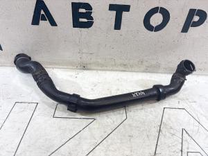 Патрубок охлаждения нижний 5N0122051BD Skoda Octavia RS II