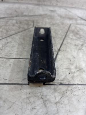 Кронштейн коллектора 058129723F 