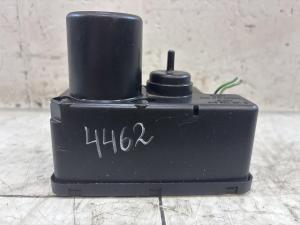 Компрессор центрального замка 443862257B Audi 80 B3